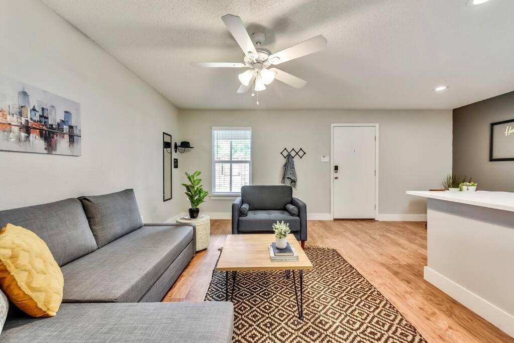 Hello Gorgeous Flat Near Downtown! Apartment ดัลลัส ภายนอก รูปภาพ