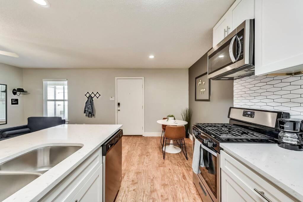 Hello Gorgeous Flat Near Downtown! Apartment ดัลลัส ภายนอก รูปภาพ